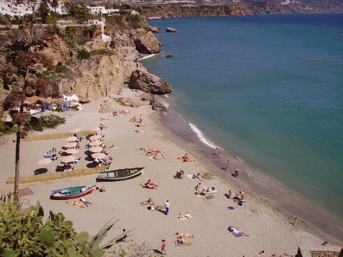 Rico Apartaments Parador Nerja Dış mekan fotoğraf