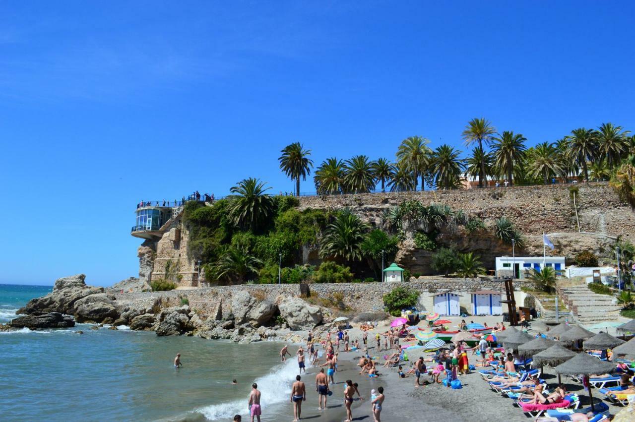 Rico Apartaments Parador Nerja Dış mekan fotoğraf